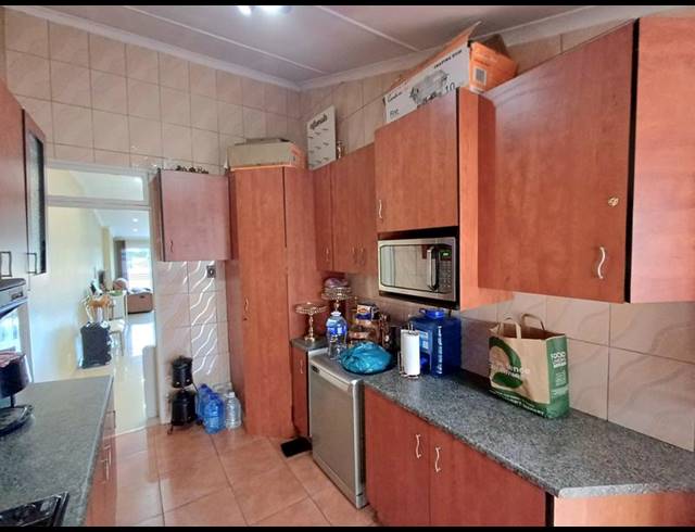 3 BEDROOM HOUSE FOR SALE IN STONEBRIDGE